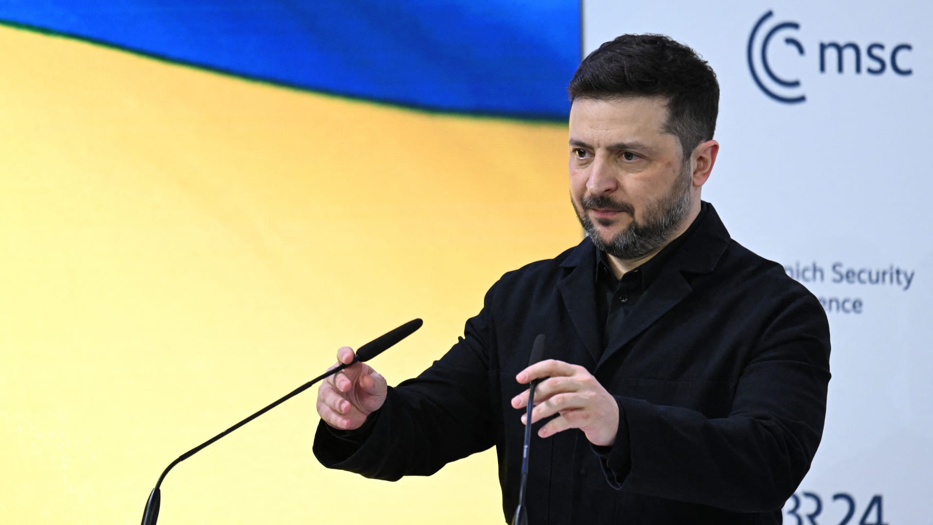 زيلينسكي: مباحثات أمنية مع دول خليجية لمواجهة المسيرات الإيرانية