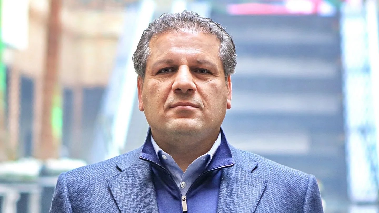 عقوبات أمريكية على رجل أعمال إيراني مقيم في دبي بتهمة تمويل شبكة مرتبطة بنجل خامنئي
