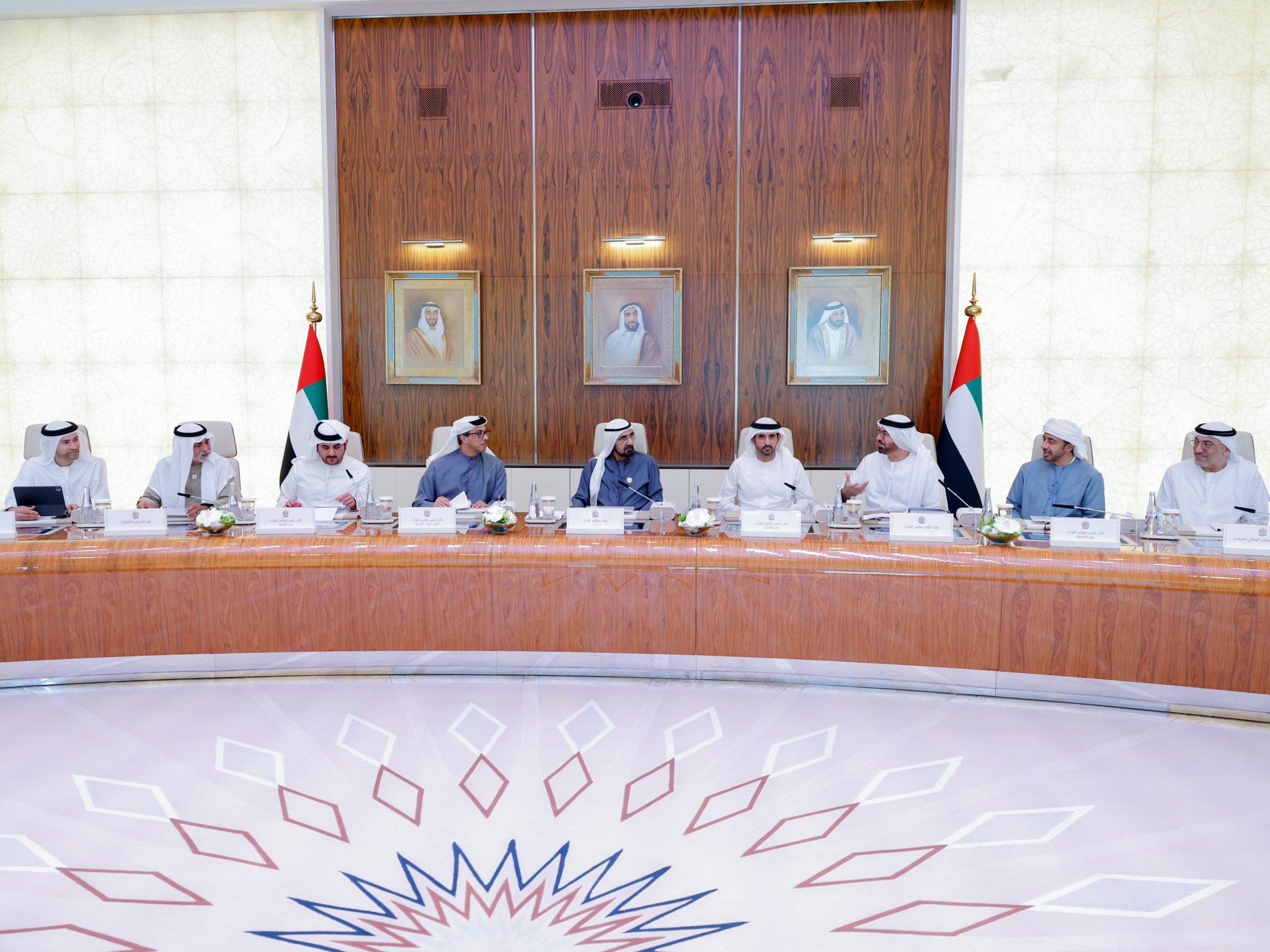 محمد بن راشد يعلن تحولاً حكومياً شاملاً للذكاء الاصطناعي خلال عامين