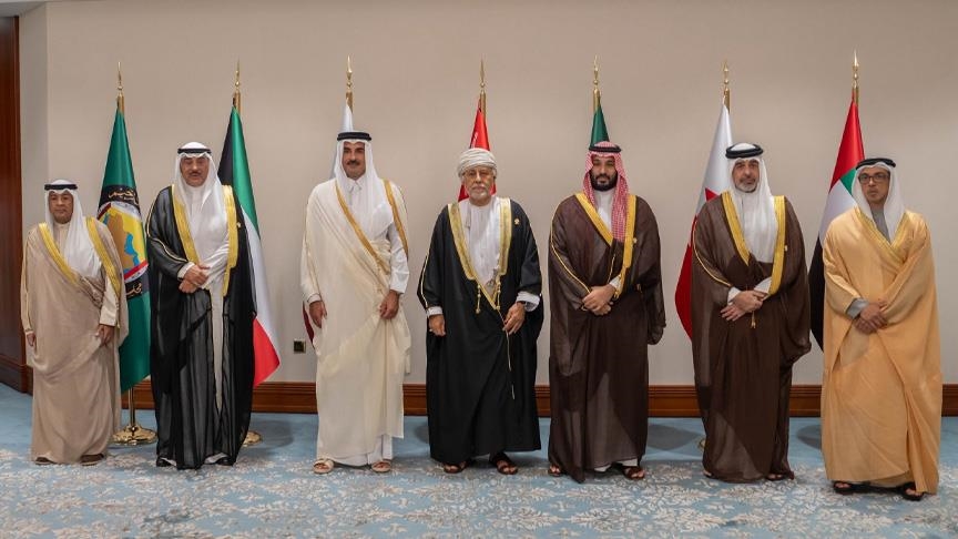 لماذا تقف أبوظبي خارج الصف الخليجي في الحرب الإيرانية؟