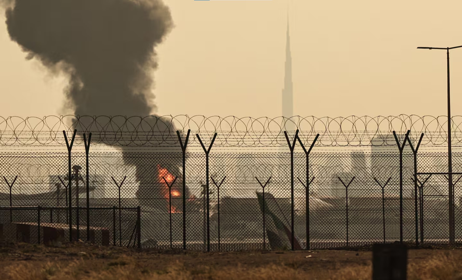 بينها إسرائيلية.. ما هي الرحلات التي تم تعليقها أو تأخيرها في مطاري دبي وأبوظبي؟