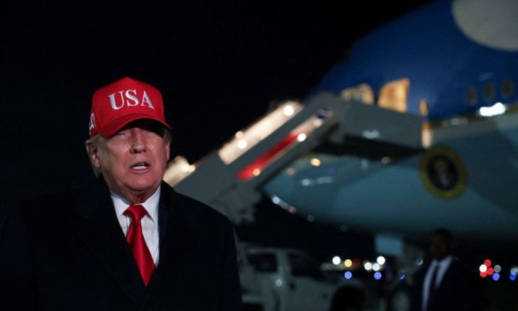 ترامب يحذر: سيتم تدمير أي سفينة إيرانية تقترب من نطاق الحصار