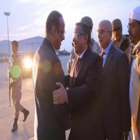 رئيس الحكومة اليمنية يعود الى العاصمة المؤقتة عدن