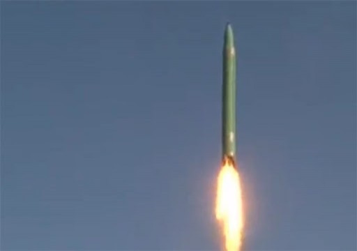 إيران تكشف عن صاروخ باليستي بحري بمدى قد يبلغ 700 كلم