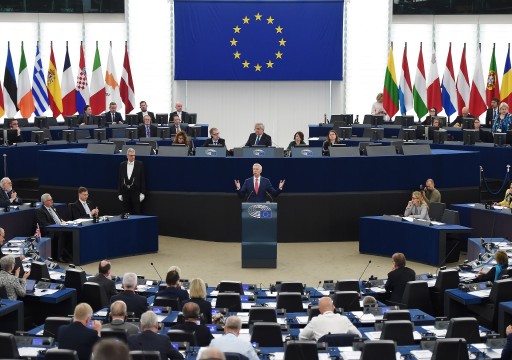 البرلمان الأوروبي يعطّل اتفاق استثمار مع الصين
