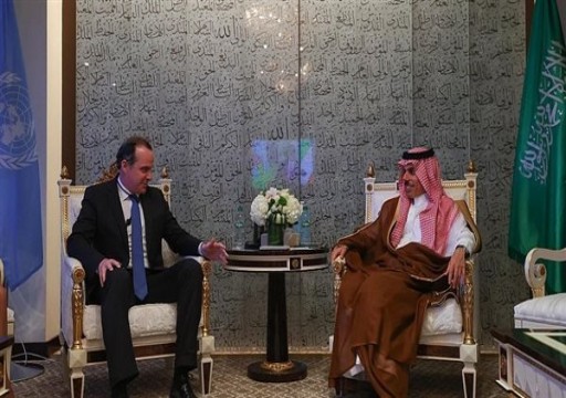 وزير الخارجية السعودي يبحث مع مسؤول أمريكي إرساء الاستقرار بالمنطقة