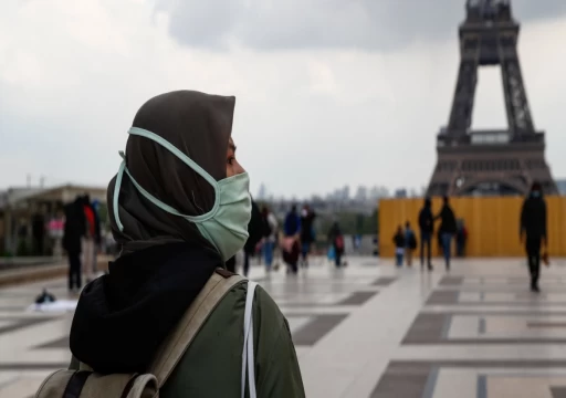 مجلس الشيوخ الفرنسي يصوّت لصالح قانون يحظر ارتداء الحجاب
