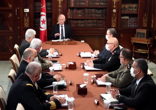 "النهضة التونسية" تنتقد إقحام المؤسسة العسكرية بالشأن السياسي