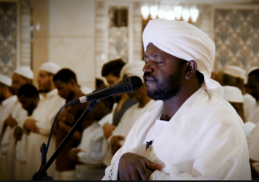 الموت يغيب المقريء السوداني الشهير الشيخ "نورين" إثر حادث سير