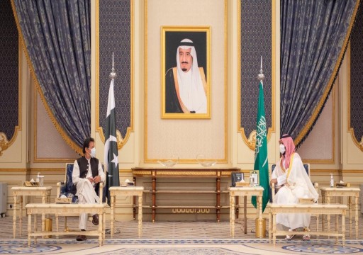 ولي العهد السعودي يبحث مع رئيس وزراء باكستان توسيع التعاون