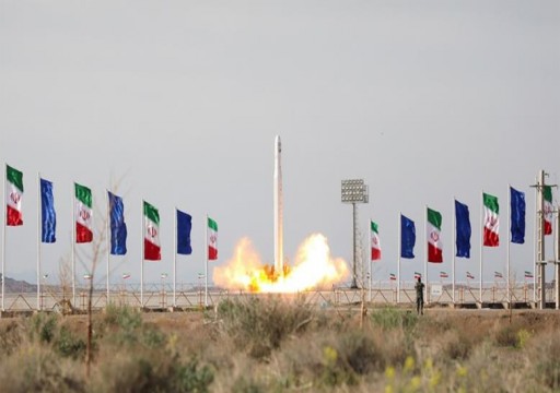"وول ستريت جورنال": القمر الصناعي الإيراني إيذان ببرنامج الصواريخ العابرة للقارات