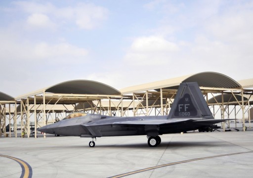 الإمارات تنفي وصول طائرات أمريكية إلى قاعدة الظفرة لدعم العدوان الإسرائيلي على غزة