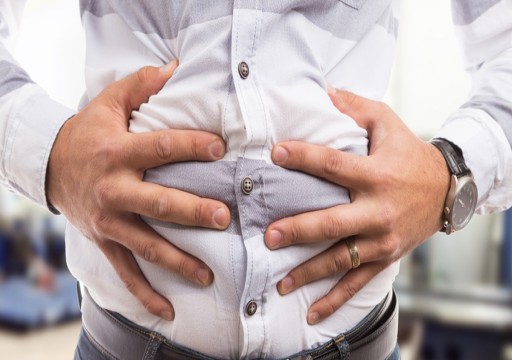 دراسة: انتفاخ البطن والغازات علامة على صحة الأمعاء