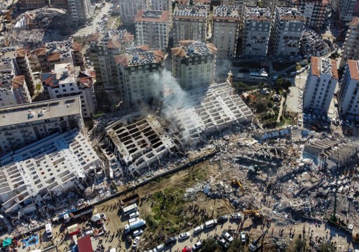 زلزال تركيا وسوريا.. عدد القتلى يتجاوز 21 ألفا والبرد يفاقم معاناة الناجين