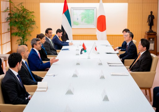 الإمارات واليابان تبحثان الشراكة الاستراتيجية بين البلدين