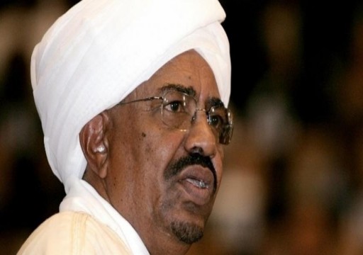 أنباء عن انقلاب عسكري في السودان ضد البشير.. وإعلام أبوظبي يحتفل