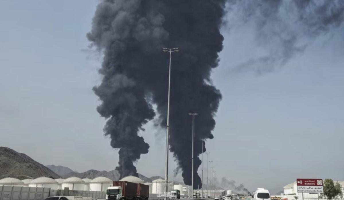 إيران تتوعد الخليجيين: موانئكم مقابل الحصار الأمريكي لمضيق هرمز