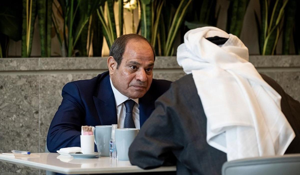 الإيكونوميست: لماذا تحتاج مصر إلى الإمارات.. وتخشاها في الوقت نفسه؟