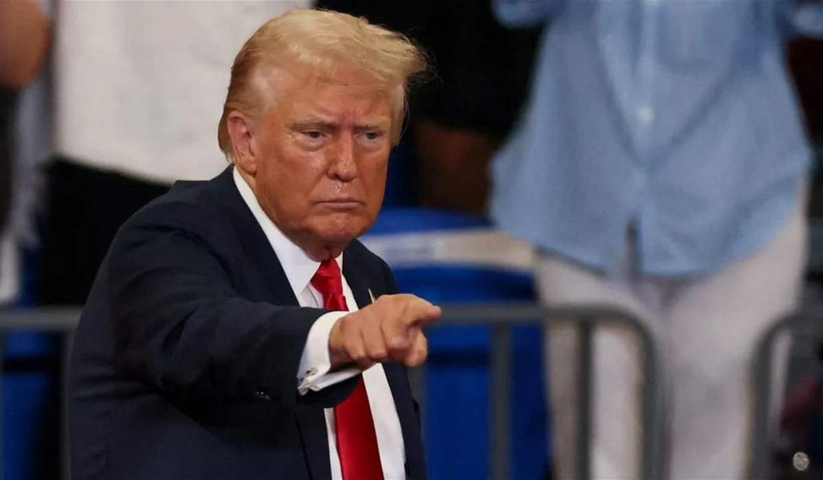 إعلام أمريكي: ترامب يهدد بقصف سلطنة عُمان