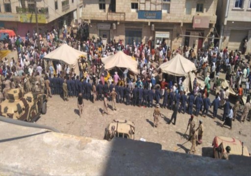 محافظ سقطرى اليمنية يهدد مسلحي المجلس الانتقالي المدعوم إماراتيا