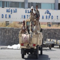 وثائق تكشف هيمنة التحالف في اليمن على مطار عدن