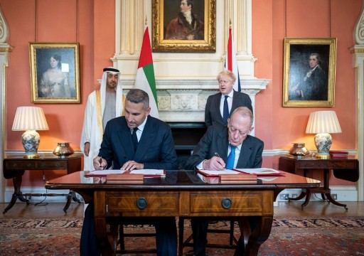 وزير بريطاني سابق يتعرض لانتقادات حادة بسبب "اجتماعات سرية" مع أبوظبي