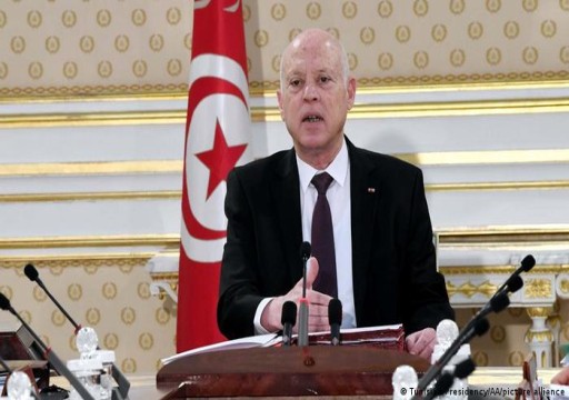 الرئيس التونسي يحل البرلمان عقب تصويت ضد "الإجراءات الاستثنائية"