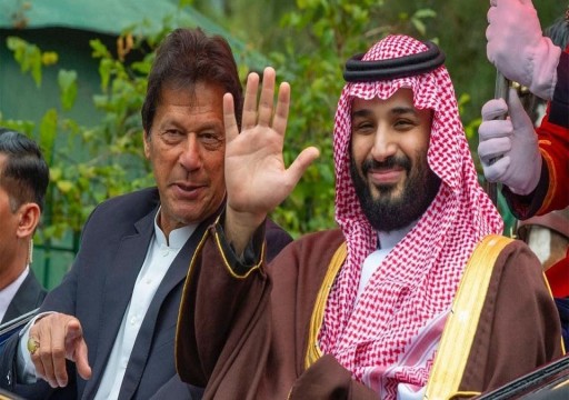 موقع بريطاني: تراجع خان عن القمة الإسلامية في ماليزيا ثمن مذل لقرض سعودي
