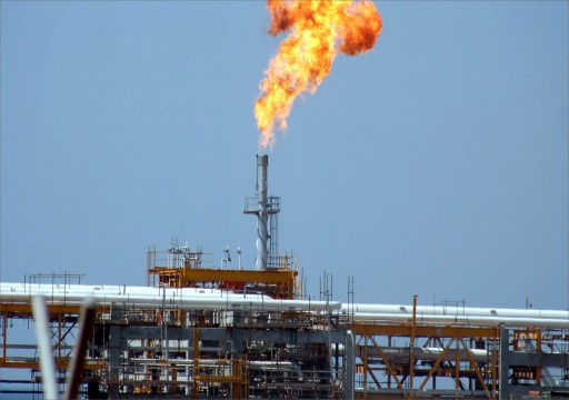 النفط يعاود الارتفاع مُغلبا التوترات الجيوسياسية على توقعات رفع الفائدة