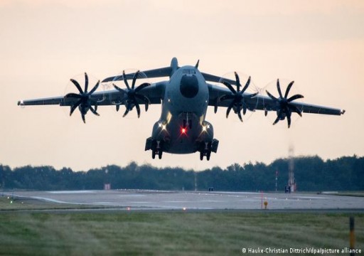 حلف الأطلسي يرسل طائرات إضافية إلى أفغانستان للمساعدة في الإجلاء