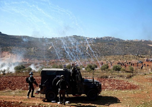 إصابة عشرات الفلسطينيين في مواجهات مع الجيش الإسرائيلي في الضفة الغربية