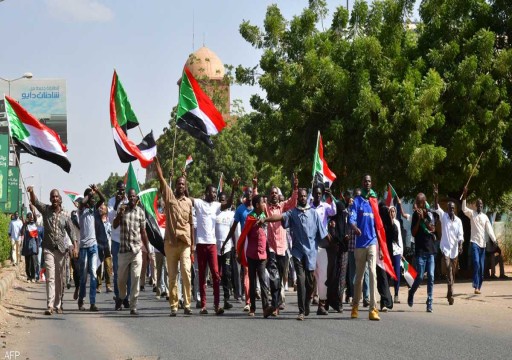 السودان.. أكثر من 100 محتج معتقل يدخلون في إضراب عن الطعام