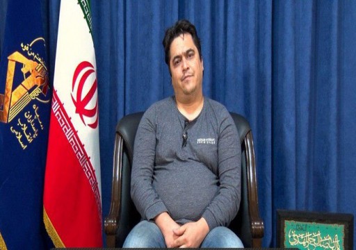 وسائل إعلام: أبوظبي اعتقلت صحفيا إيرانيا معارضا وسلمته لطهران