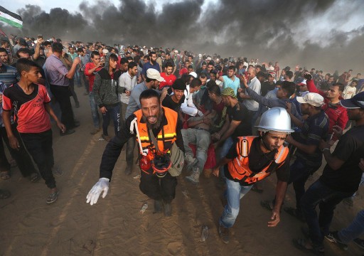 إصابة 52 فلسطينيا برصاص الاحتلال الإسرائيلي قرب حدود غزة