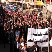 متظاهرون بـ7 محافظات عراقية يطالبون بمحاكمة المالكي