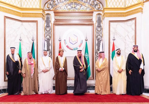 القمة الخليجية تدعو إلى وحدة مالية ونقدية بحلول 2025