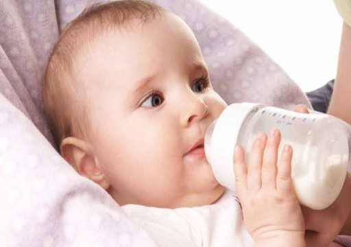 دراسة: كمية كبيرة من الميكروبلاستيك تتأتى من زجاجات حليب الرضع