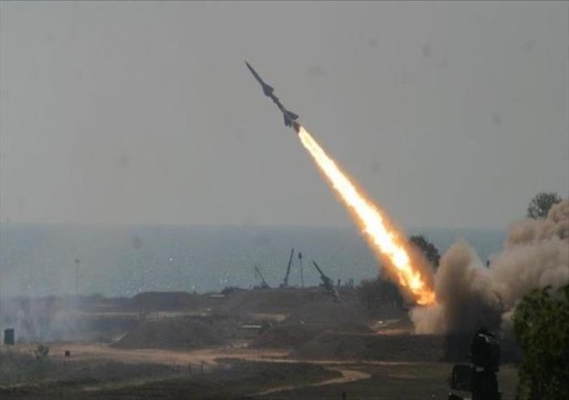الجيش الأمريكي يعلن إسقاط صاروخين للحوثيين فوق البحر الأحمر