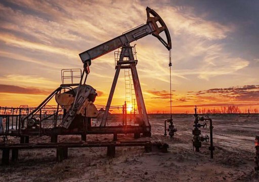 النفط يتجه لثاني خسارة أسبوعية وسط مؤشرات على ضعف الطلب