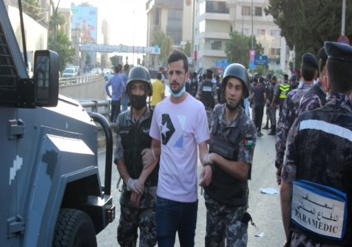 الأمن الأردني يفرق اعتصام المعلمين بالعنف ويعتقل العشرات