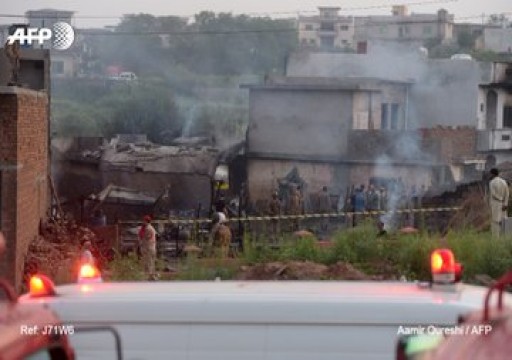 مقتل 17 في تحطم طائرة عسكرية باكستانية