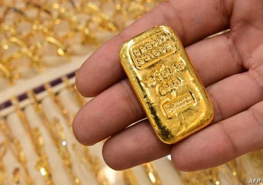 الذهب يتجه لتحقيق أكبر ارتفاع أسبوعي منذ ثمانية أشهر