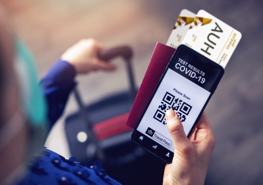 "طيران الإمارات" تعلن توفير تطبيق "جواز سفر إياتا" الرقمي