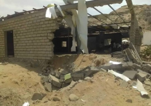 قتلى وجرحى من الجيش اليمني في قصف صاروخي لمعسكر جنوبي البلاد
