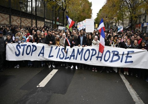 25 منظمة تطالب بمحاكمة حكومة فرنسا لدعمها "الإسلاموفوبيا"