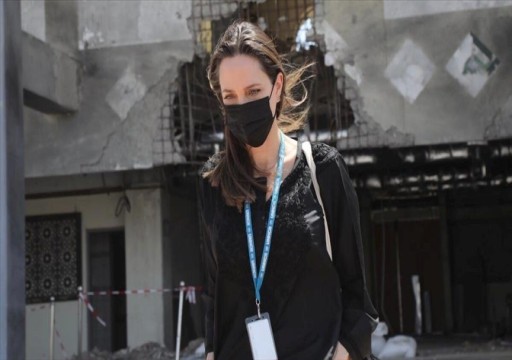 "أنجلينا جولي" تصل اليمن للتذكير بالمأساة الإنسانية