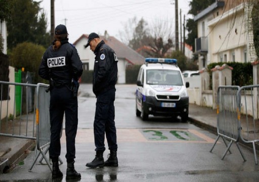 فرنسا تعتزم طرد 231 للاشتباه بأنهم متطرفون بعد ذبح مدرس أساء للنبي محمد