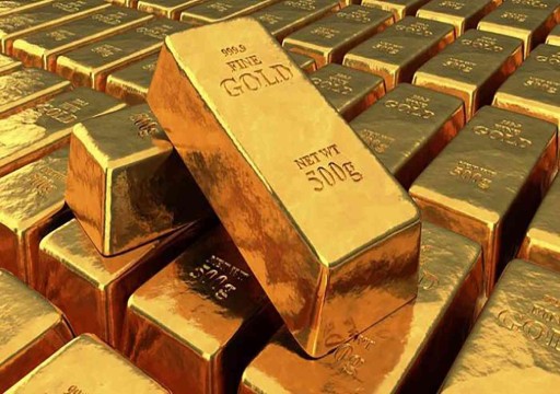 الذهب يرتفع لأعلى مستوياته في أكثر من شهر مع تراجع الدولار