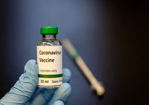 مسؤولون أمريكيون يعلنون اليوم الاثنين طرح أول جرعة من لقاح تجريبي ضد فيروس كورونا