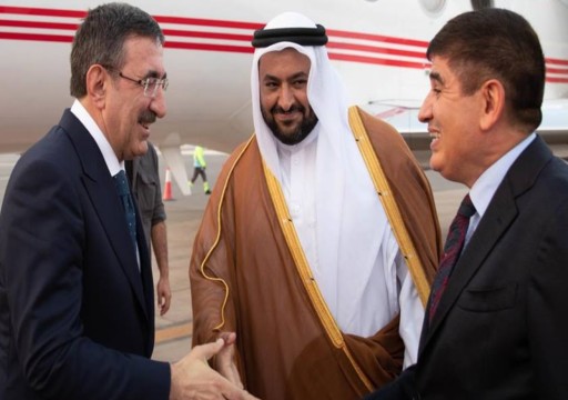 مسؤولان تركيان رفيعان يصلان قطر تمهيدا لجولة أردوغان الخليجية